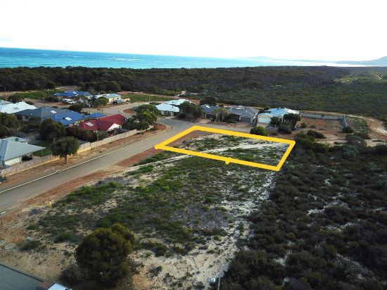 8 Eucla Way, Hopetoun, WA 6348