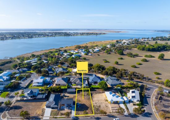8 Wallace Street, Hindmarsh Island, SA 5214