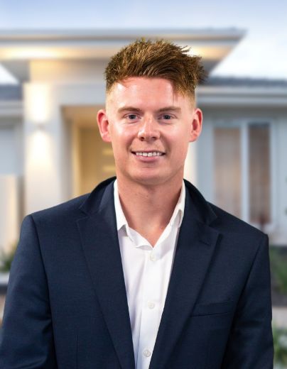 Riley  Turner - Real Estate Agent at Parry Property - INVERMAY