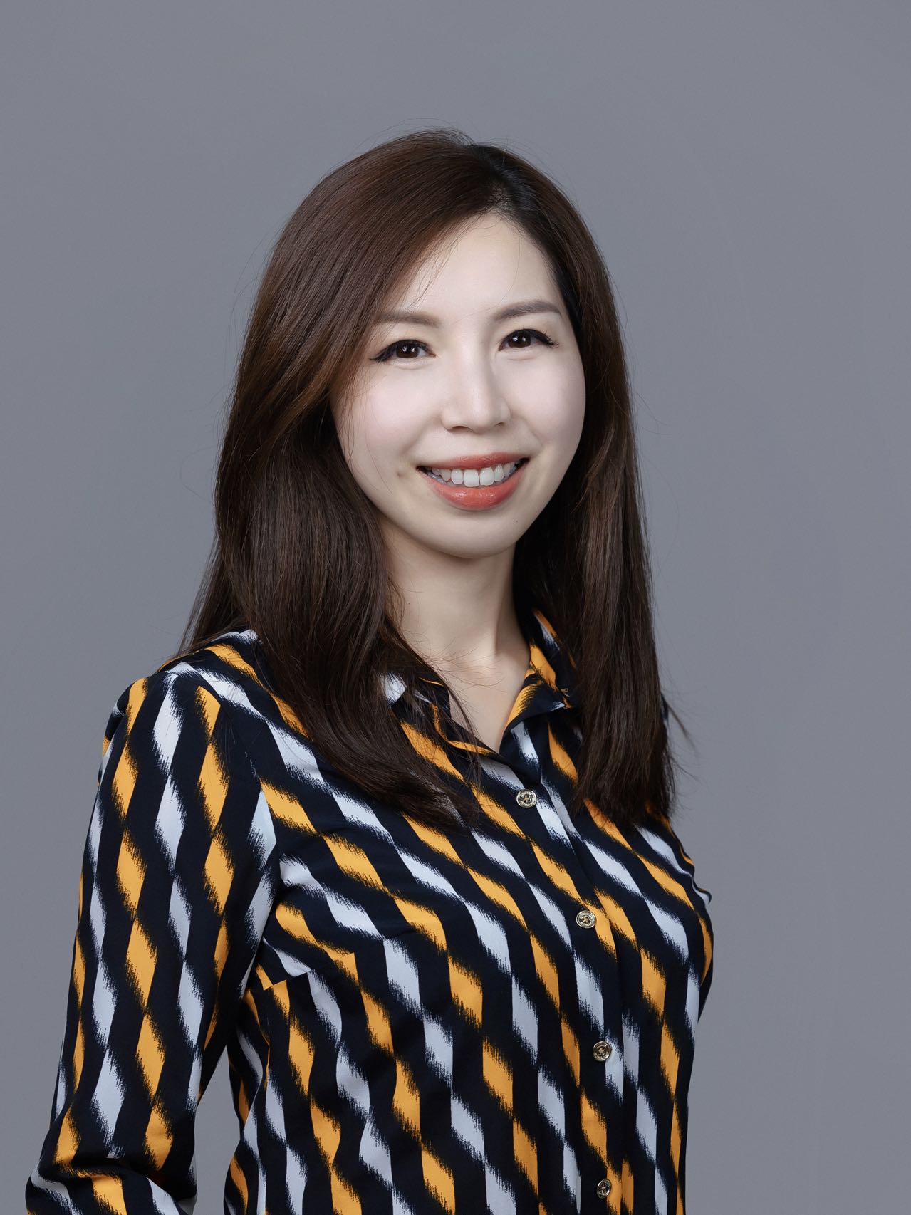 Rita Ruolong Huang Real Estate Agent