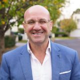 Rob Caniglia - Real Estate Agent From - James Nicolaou Real Estate - YARRAVILLE