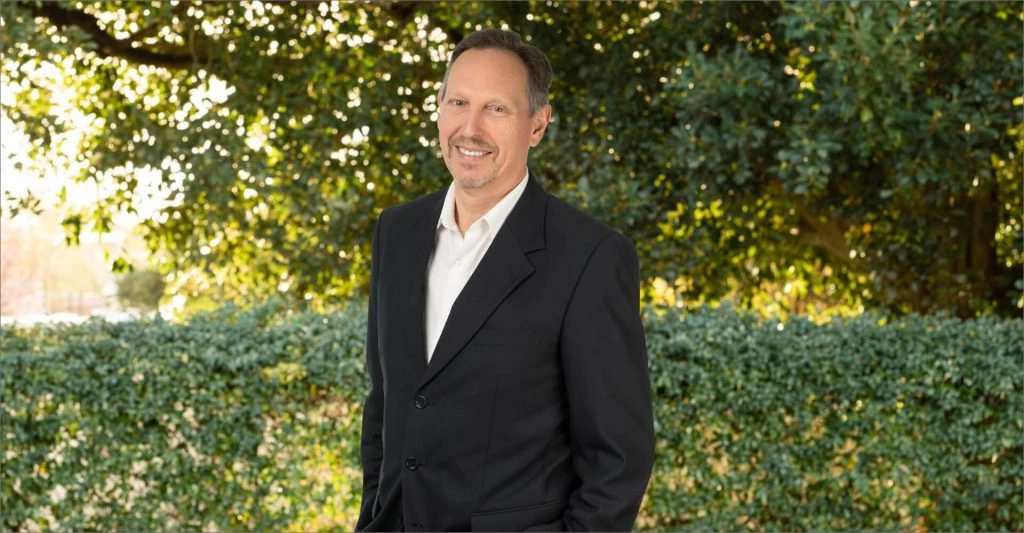 Robert  Bloxham - Real Estate Agent