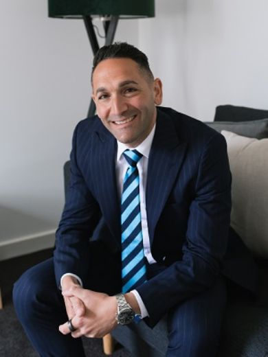 Robert Ozzimo - Real Estate Agent at Harcourts Rata & Co
