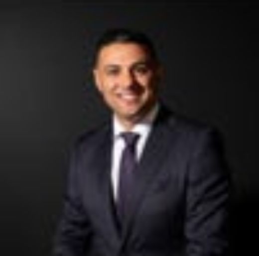 Robert Younis - Real Estate Agent at Signature Property Agency - RYDE