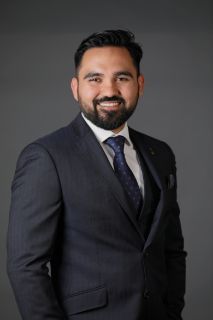 Robin Dhalla - Real Estate Agent Robin Dhalla - Real Estate Agent