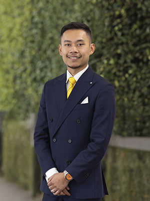 Rocky Ouck - Real Estate Agent