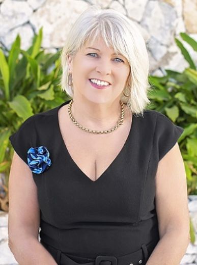 Roslyn Cutts - Real Estate Agent at Harcourts Property Centre -        