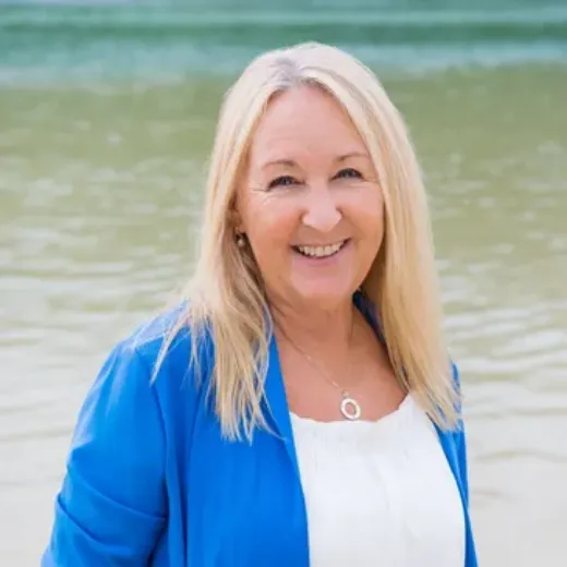 Vicki O'Connell - Real Estate Agent at Crystal Waters Property Solutions - PALM BEACH