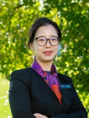 Elle Zhu Real Estate Agent