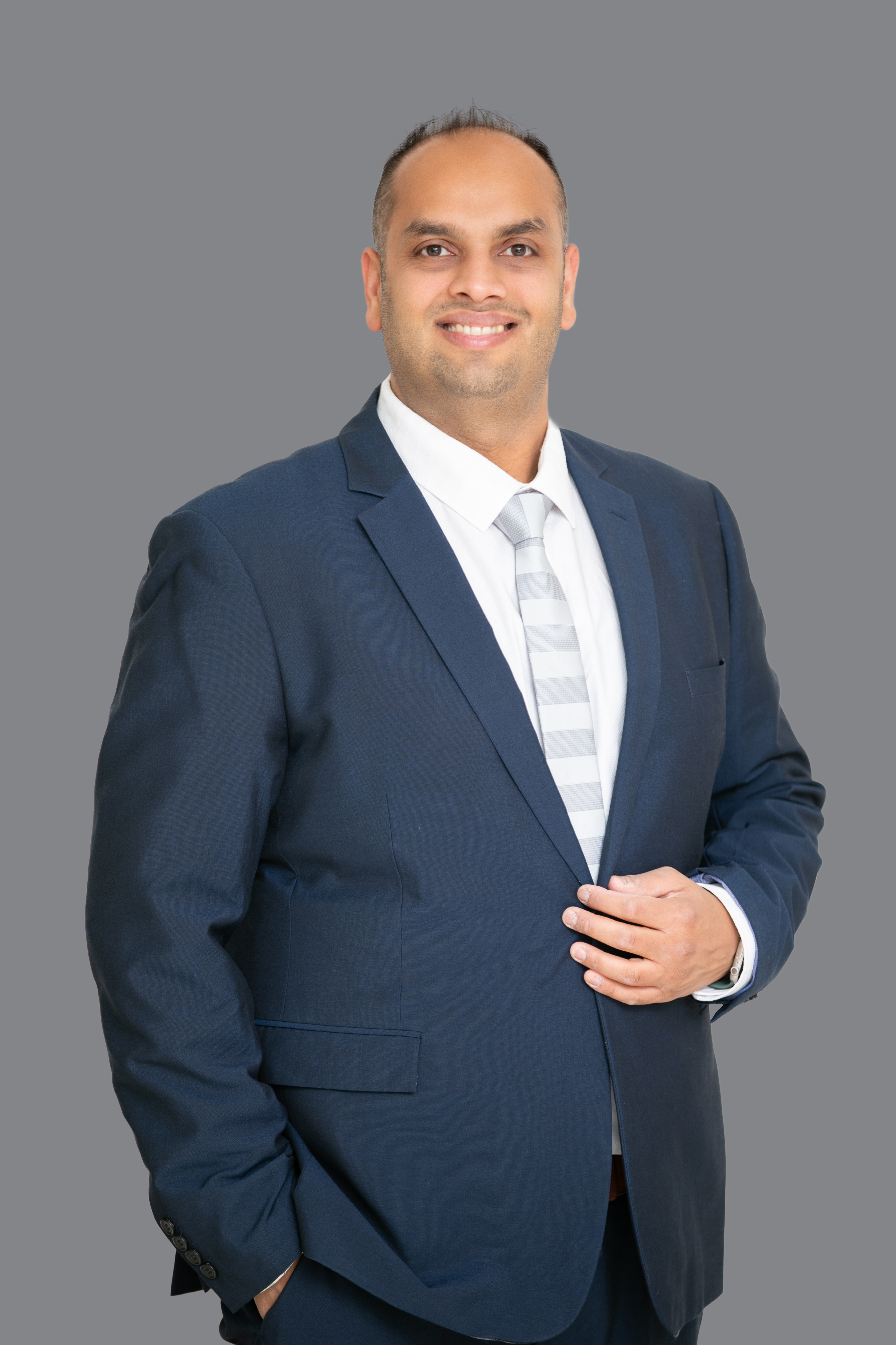 Sahil Mahajan Real Estate Agent