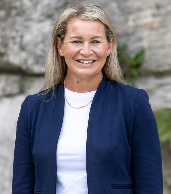 Samantha Elvy - Real Estate Agent