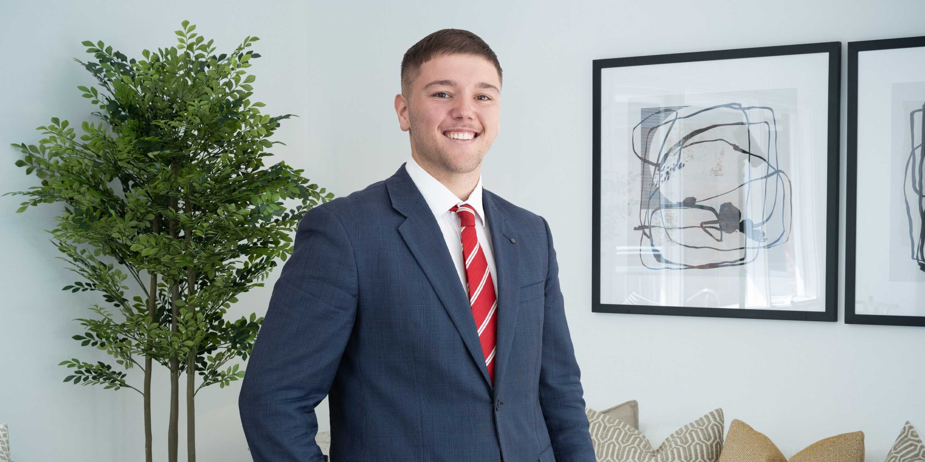 Samuel Thompson - Real Estate Agent