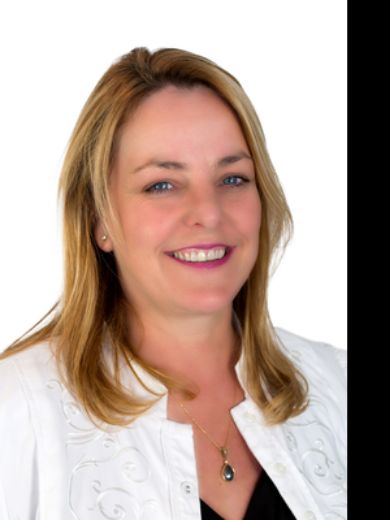 Sandra Dennis - Real Estate Agent at Stockland - MELBOURNE 