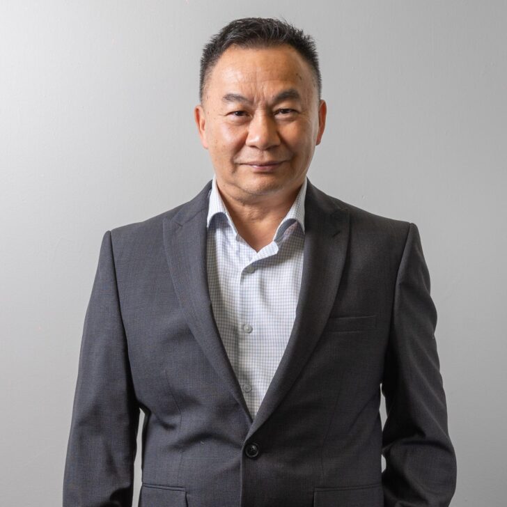 Sang Tat - Real Estate Agent