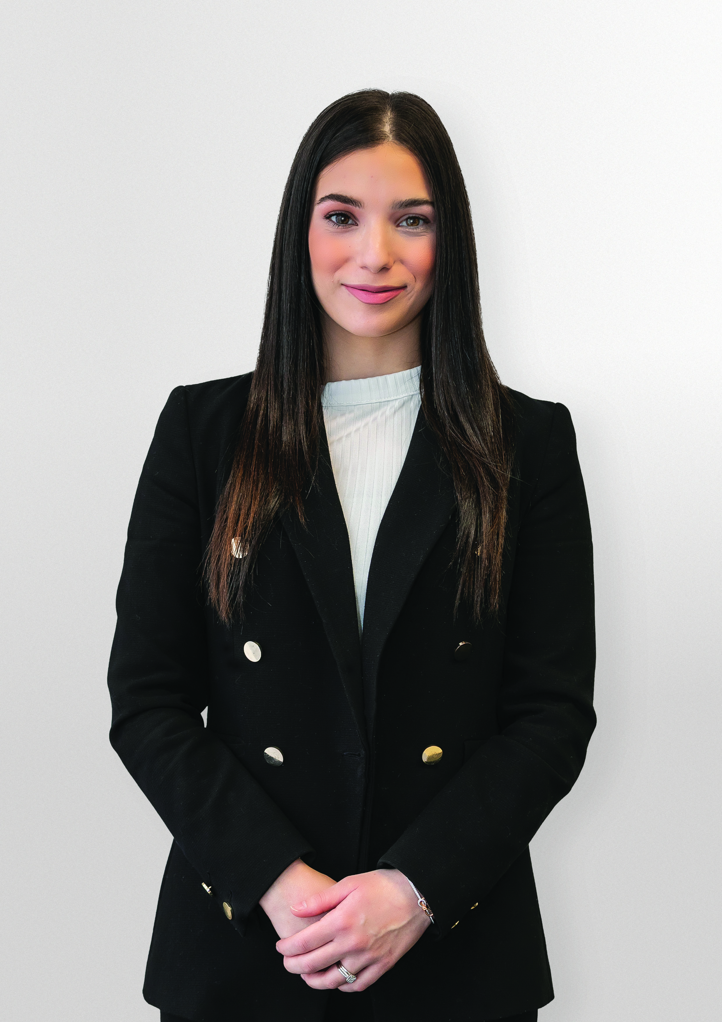 Sara Elhouli Real Estate Agent