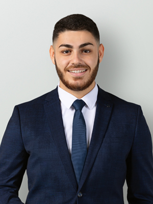 Sarkis Akle Real Estate Agent