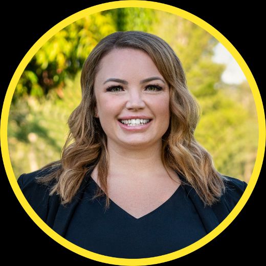 Savannah Davis - Real Estate Agent at Ray White Jacobs Well