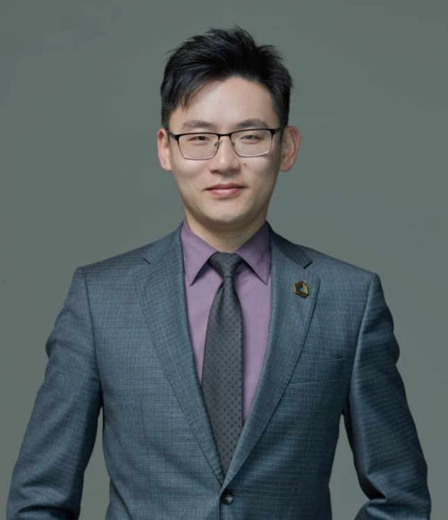 Bruce Li Tan - Real Estate Agent