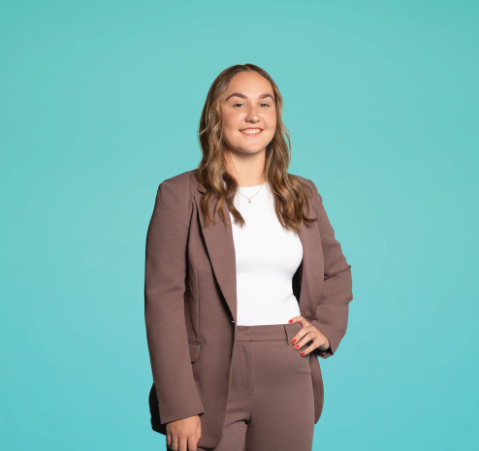 Abbey Tinker - Real Estate Agent