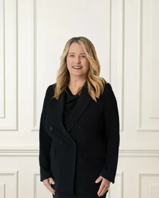 Anna Vines - Real Estate Agent