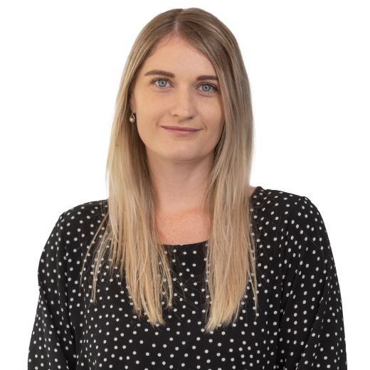 Shanelle Hadfield - Real Estate Agent at Professionals Serendipity - Tamborine Mountain