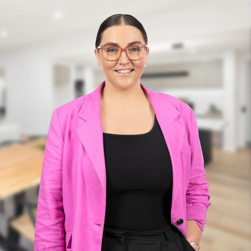 Shari Plater - Real Estate Agent