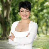 Shauna Kasiri - Real Estate Agent From - NGU - Platinum