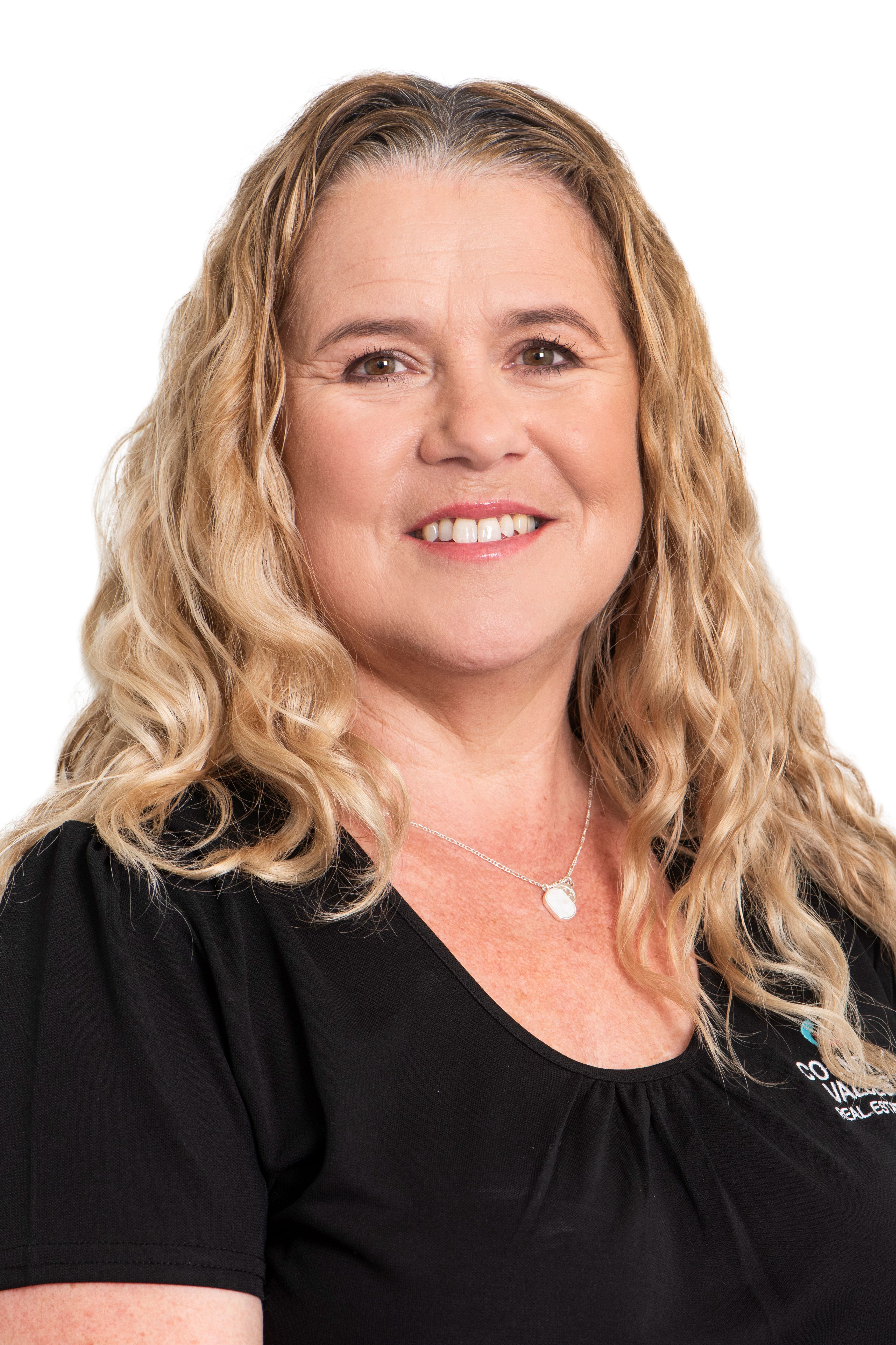 Shona Van Schaik - Real Estate Agent