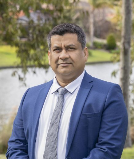 Sri Muthukumar - Real Estate Agent at Ray White - Rowville 
