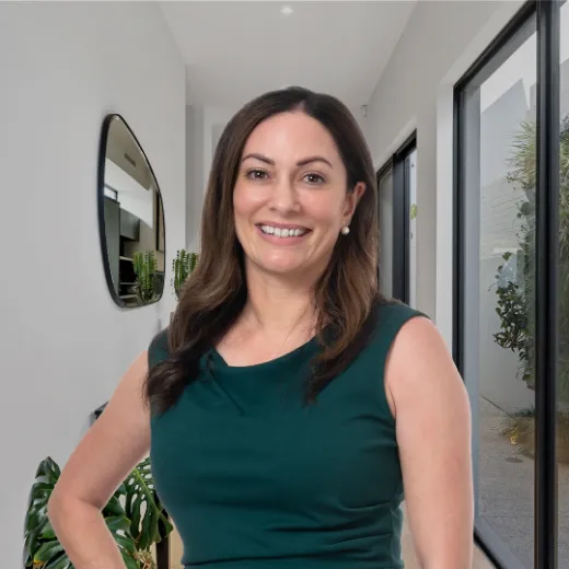 Stacey Kouroulis - Real Estate Agent at Central Paragon Property - NORTH PERTH