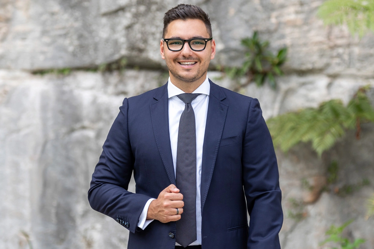 George Gialouris - Real Estate Agent