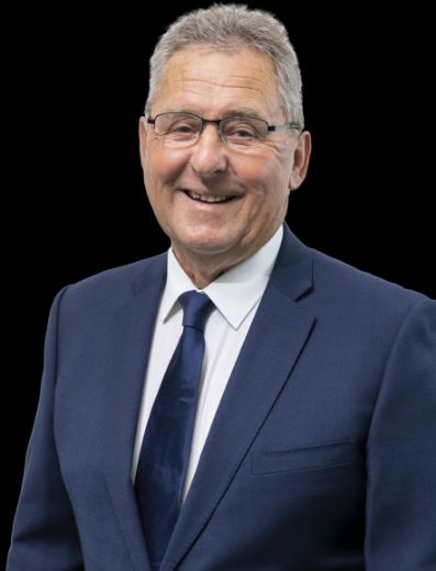 Steve OLoughlin - Real Estate Agent at Barry Plant - Pakenham