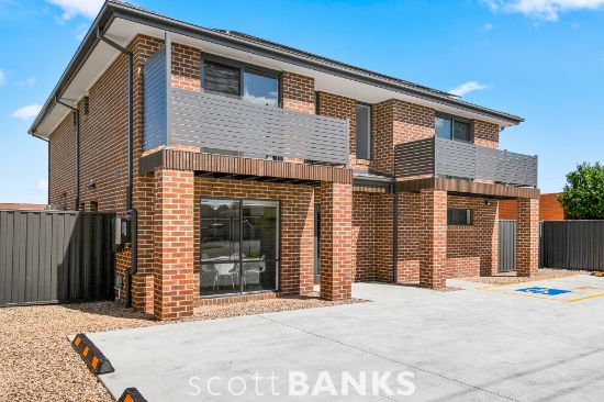 1/15  Burnewang Street, Albion, Vic 3020