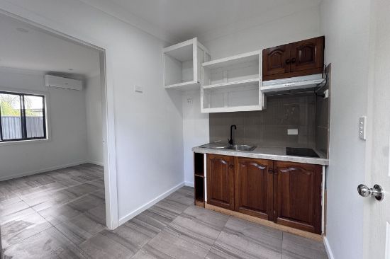 13B1 Chesham Parade, Glenfield, NSW 2167
