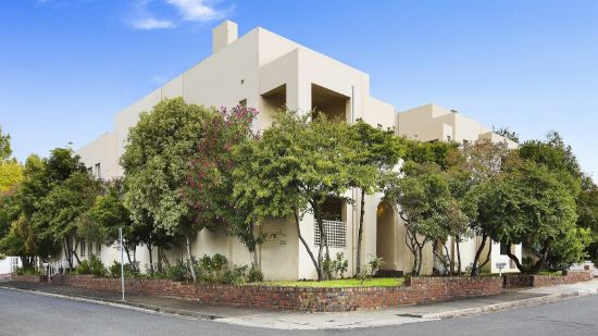 7 18 Stonnington Place, Toorak, Vic 3142