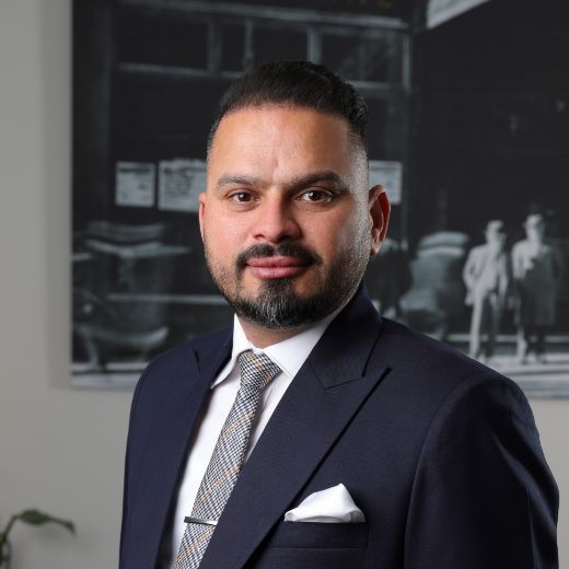 Sukhdeep Gill - Real Estate Agent at Raine and Horne Land Victoria - PORT MELBOURNE