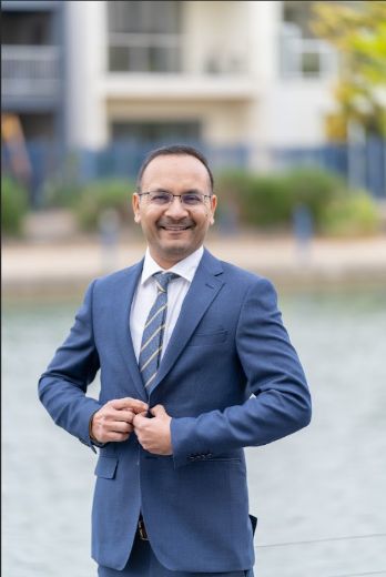 Sukhvinder Sran - Real Estate Agent at Exp Real Estate Australia - RLA300185