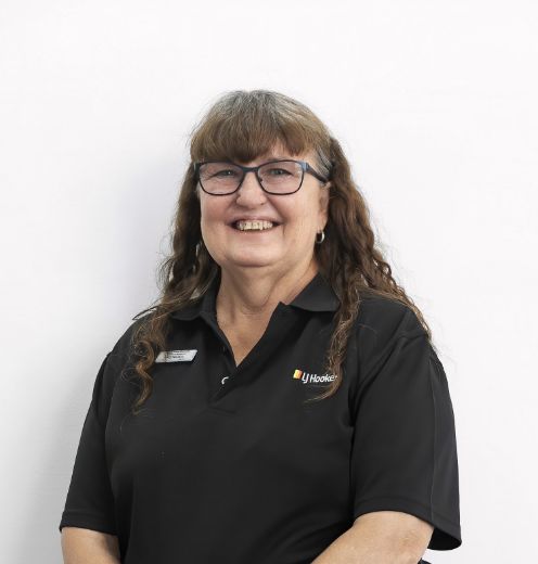 Suzanne Hendy - Real Estate Agent at LJ Hooker - Bribie Island