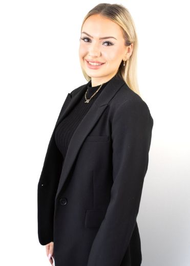 Tahlia McCosh - Real Estate Agent at Harcourts Connections