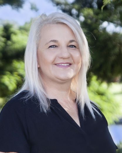 Tania Manzelli - Real Estate Agent at Harcourts Inspire - OXENFORD