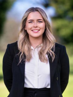 Tayla Burr - Real Estate Agent Tayla Burr - Real Estate Agent