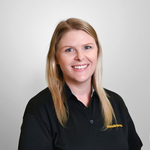 Tayla Leaumont  - Real Estate Agent at Raine & Horne Townsville - Hermit Park