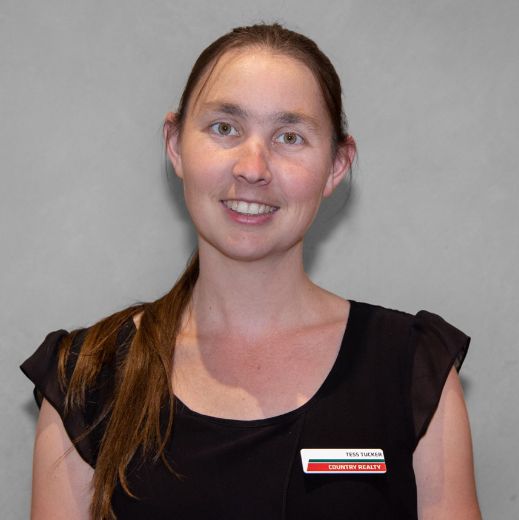 Tess Tucker - Real Estate Agent at Country Realty - TOODYAY