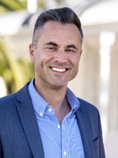 Theo Politis - Real Estate Agent Theo Politis - Real Estate Agent