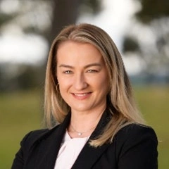 Tina  Paterson Real Estate Agent