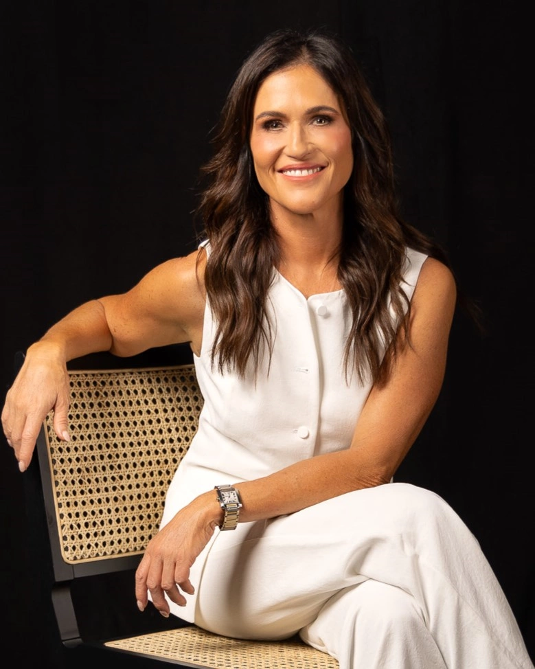 Tonia  McNeilly - Real Estate Agent