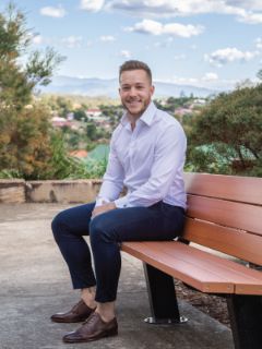 Tom Lawrence - Real Estate Agent Tom Lawrence - Real Estate Agent