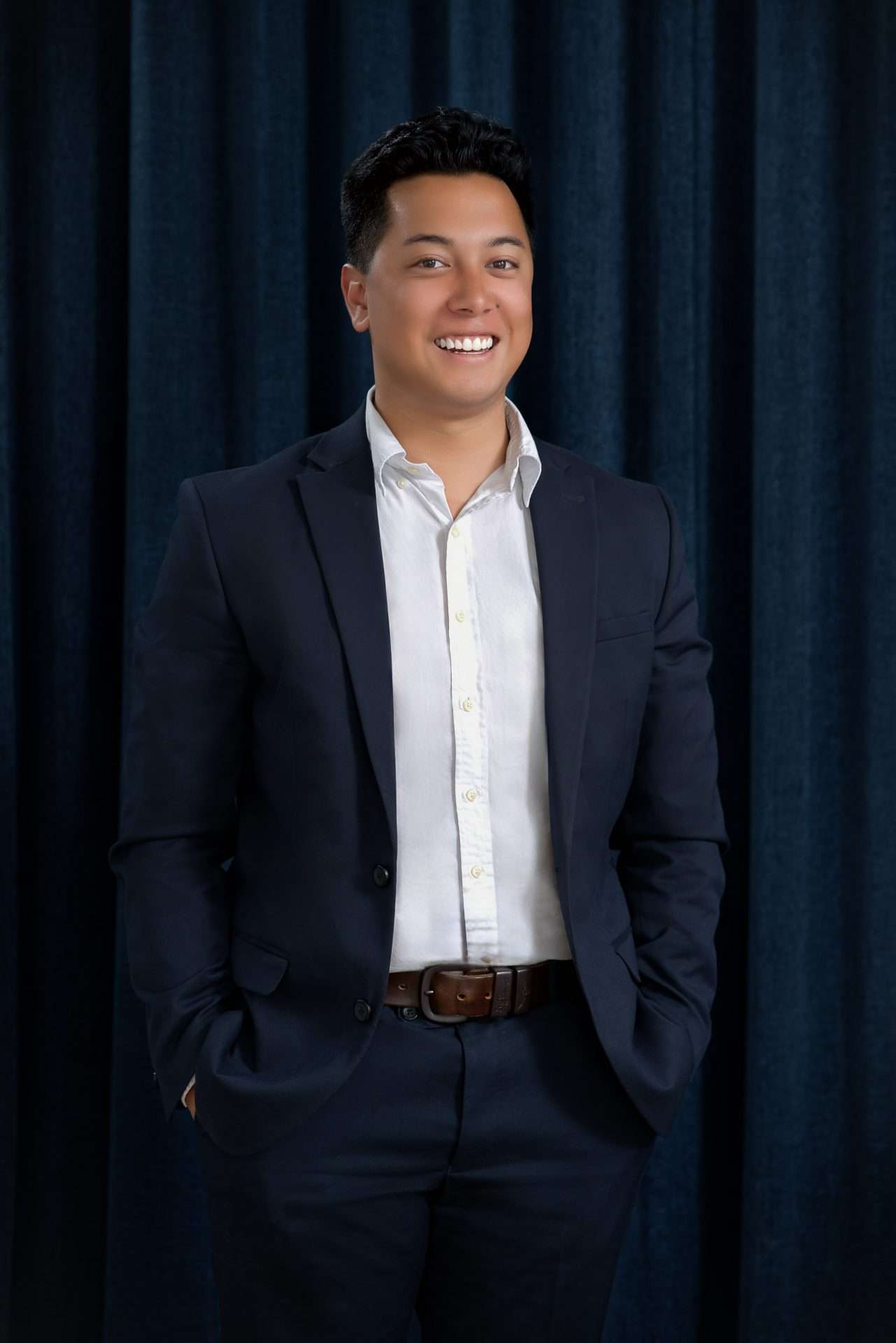 Tom Pinney (Thongma) - Real Estate Agent