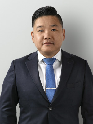 Tom Wei Yue Shang Real Estate Agent