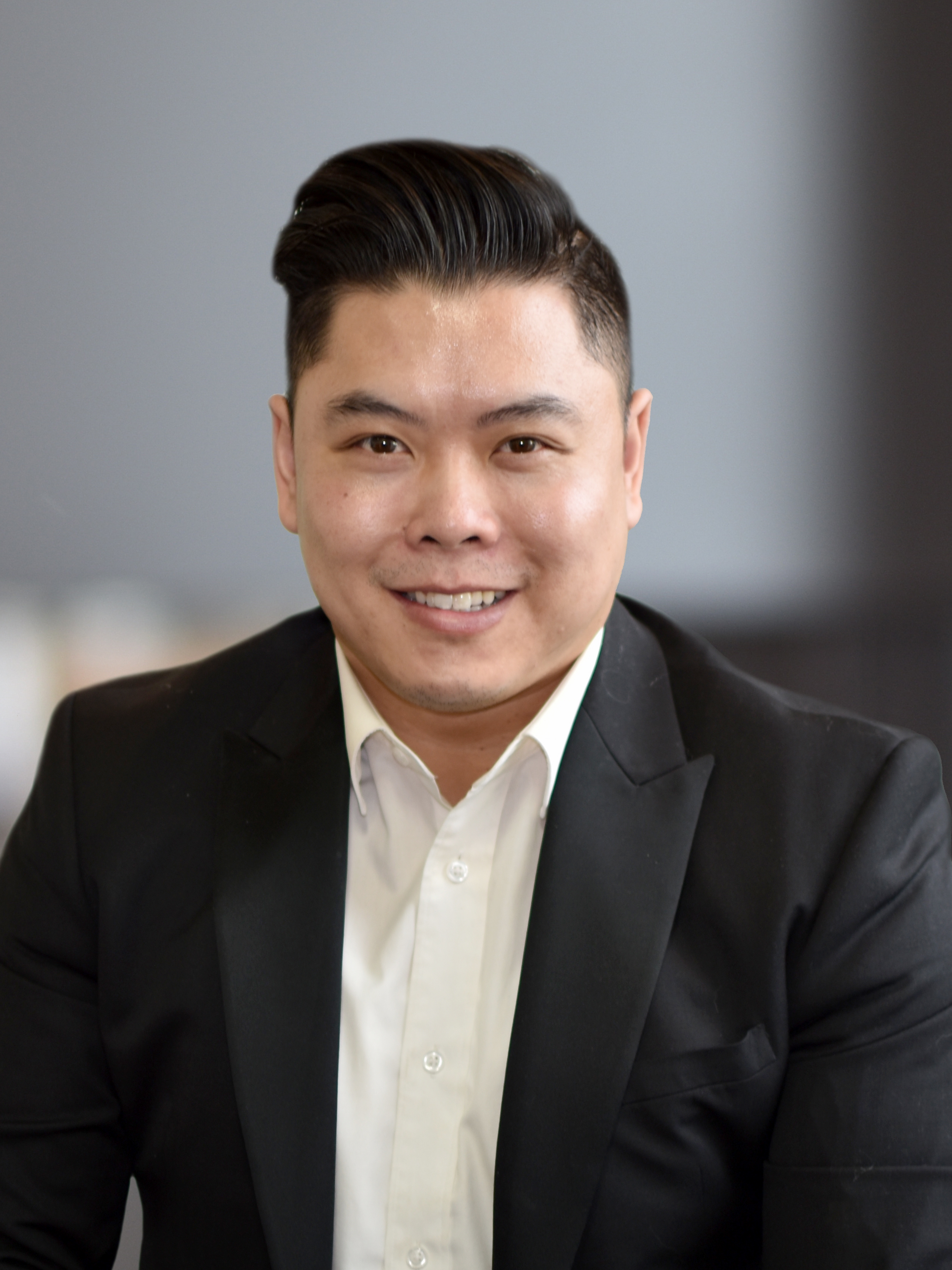 Tommy Truong Real Estate Agent